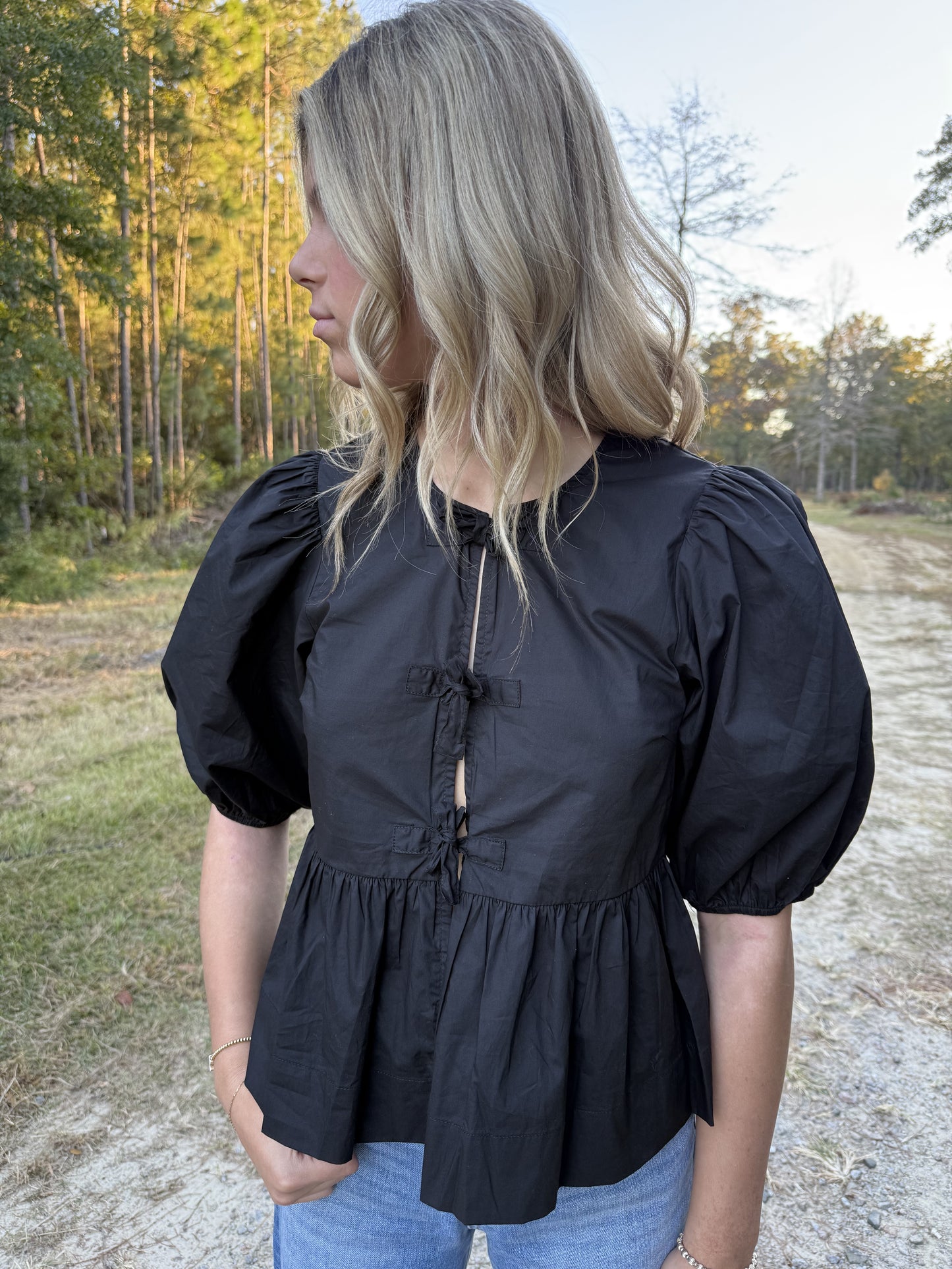 Peek A Bow Top in Black